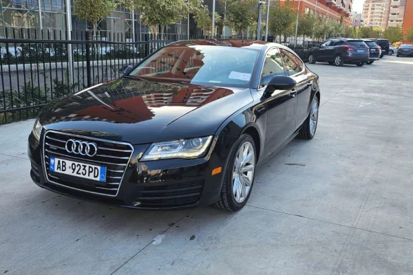 Makina ne shitje ne Tirane - 7,999 Euro