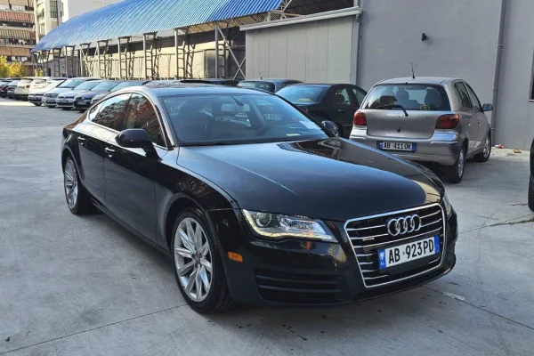 Makina ne shitje ne Tirane, Audi, 2014 Benzine,Kambio Automatik Pagesa 7,999  Euro.