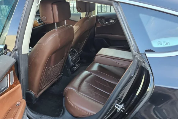 Makina ne shitje ne Tirane, Audi, 2014 Benzine,Kambio Automatik Pagesa 7,999  Euro.