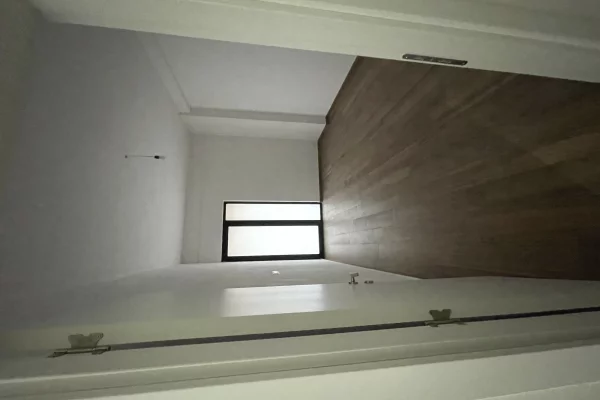 Shtepi me qera Apartament ne Tirane, 3+1, Mobilimi Bosh, pa mobiluar, Pagesa 650  Euro.