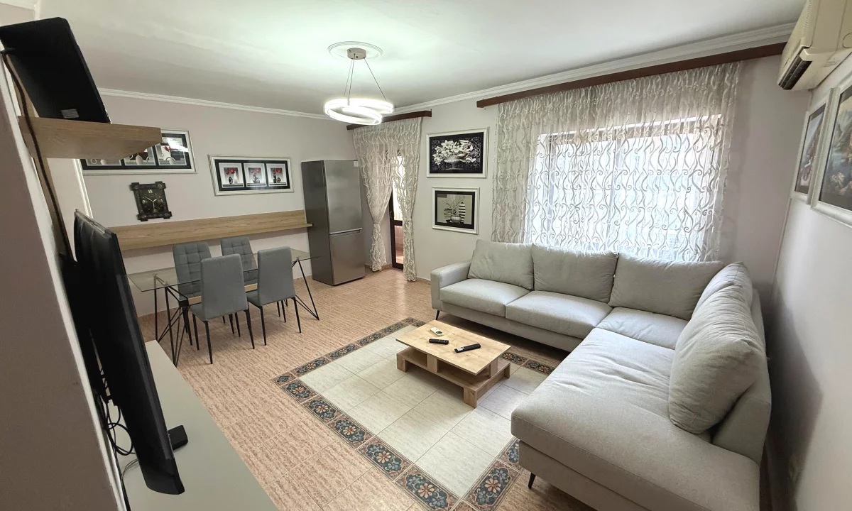 Shtepi me qera Apartament ne Tirane, 2+1, Mobilimi E mobiluar, Pagesa 55,000  Leke.
