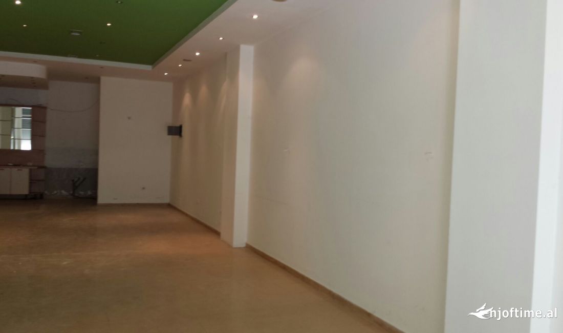 SHITET KOMERCIALE NE DON BOSKO