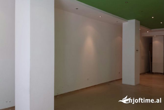 Business Property in Sale 1+1 in Tirana - 375,000 Euro