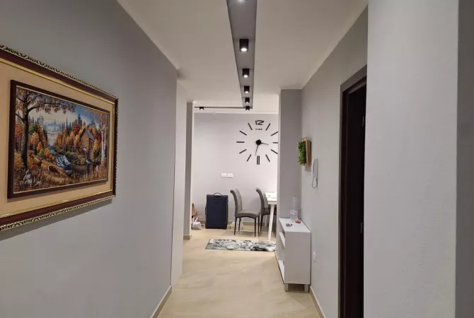 Shtepi ne shitje Apartament ne Tirane, 2+1, Mobilimi E mobiluar, Pagesa 225,000  Euro.