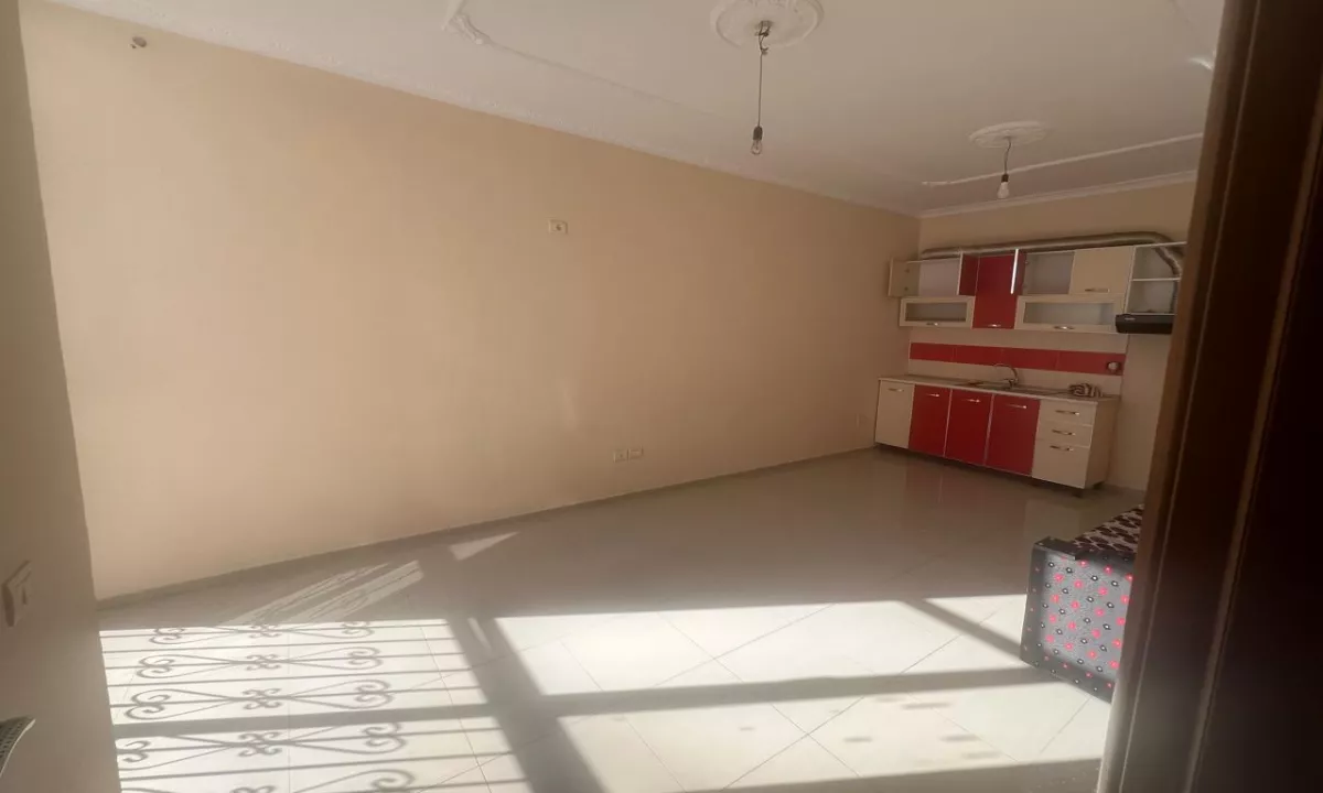 Shtepi ne shitje Apartament ne Tirane, 2+1, Mobilimi Bosh, pa mobiluar, Pagesa 135,000  Euro.