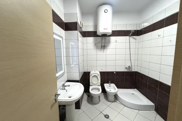 Shtepi ne shitje Apartament ne Tirane, 1+1, Mobilimi Bosh, pa mobiluar, Pagesa 10,700,000  Leke.