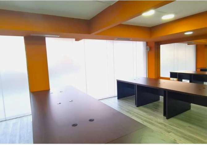 *Jepet Zyre me Qira ne Bllok te Rruga Sami Frasheri