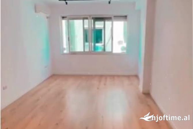 🛎️Jepet Apartament 2+1 me Qira Per Zyra ne Bllok 🛎️