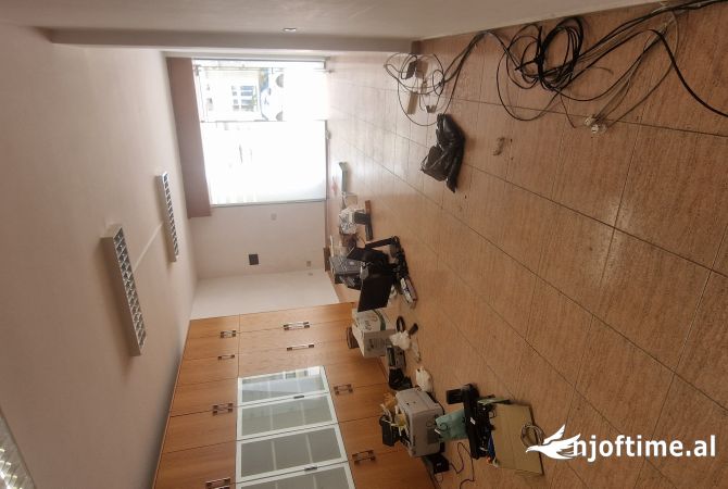 Business Property in Sale 3+1 in Tirana - 100,000 Euro