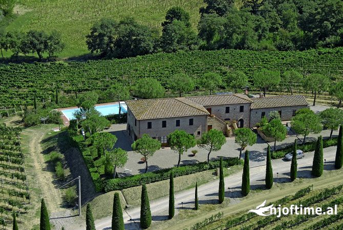 SHITET HOTEL - BAR- RESTORANT ME PISHINE PER AGROTURIZEM NE PEZE, TIRANE