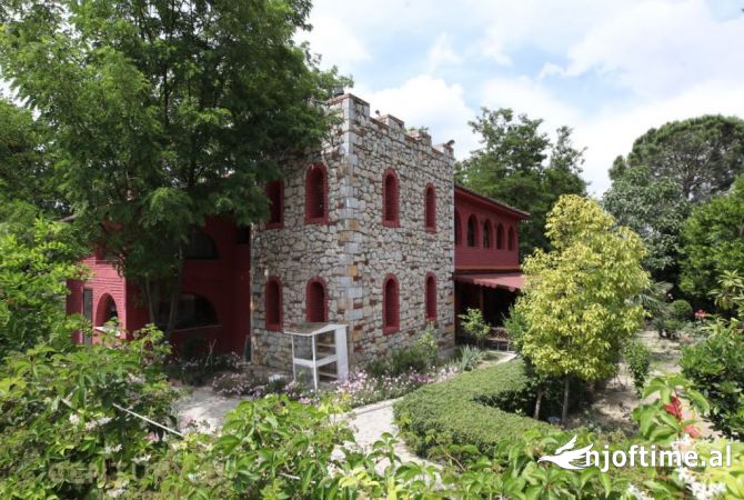 Business Property in Sale 2+1 in Tirana - 400,000 Euro