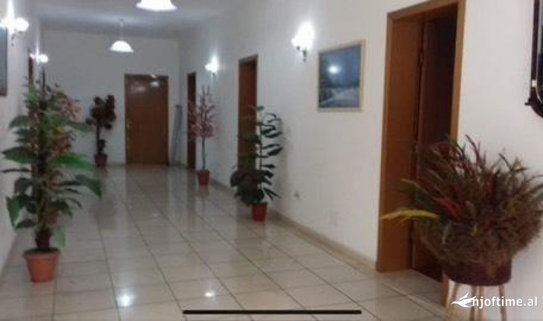 Shitet Hotel ne Plazh Lagja 13, Durres