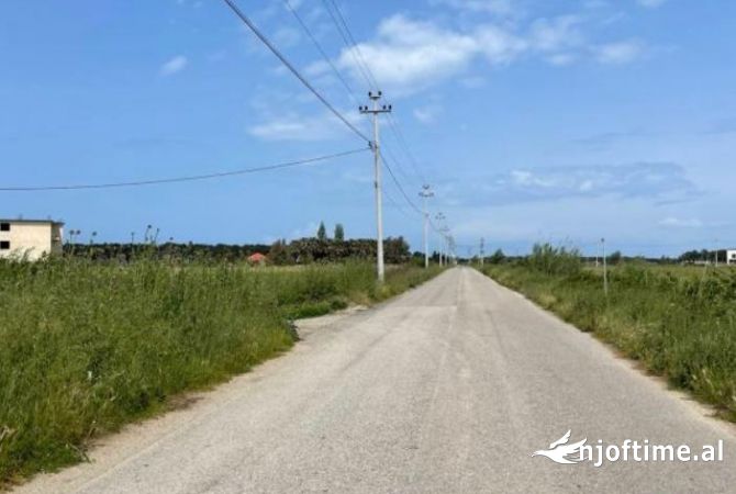 Toke ne Shitje ne Fshat Rinia, Durres