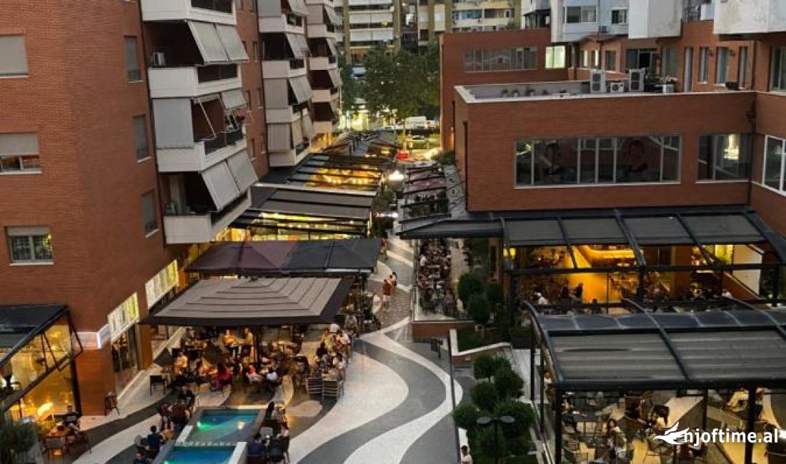 AMBJENT PER QERA TEK DELIORGJI