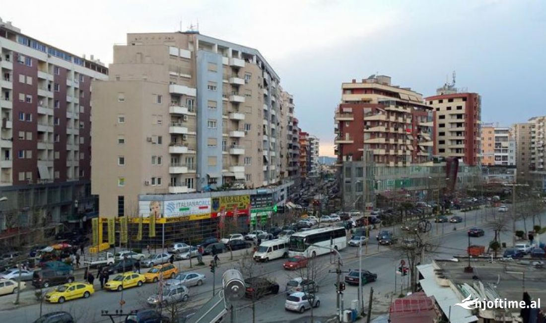 AMBJENT PER BIZNES NE ASTIR