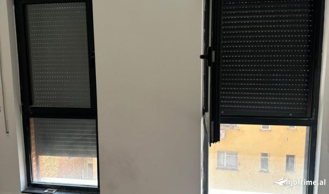 AMBJENT 1+1 PER QIRA NE MYSLYM SHYR