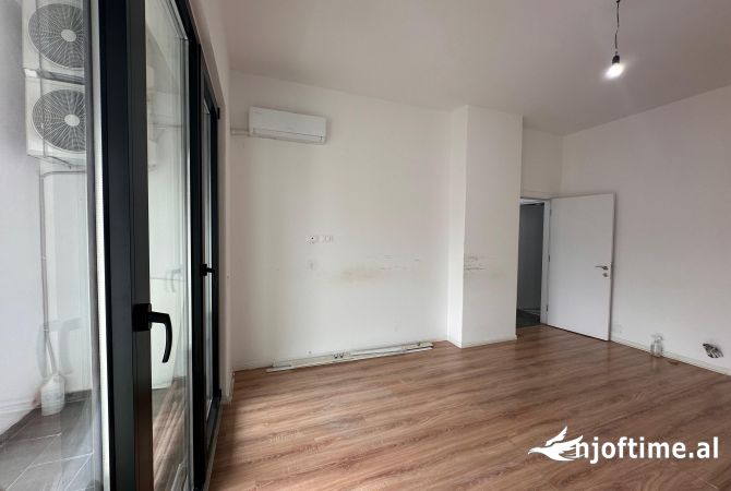 ZYRE PER QIRA TEK SQUARE 21