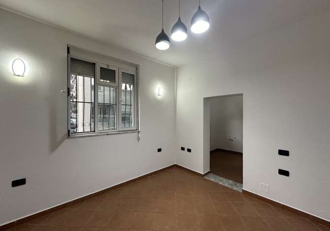 Ambient biznesi me qera 3+1 ne Tirane - 35,000 Leke