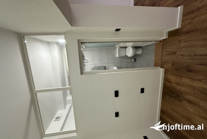 Ambjent me qera te Garda