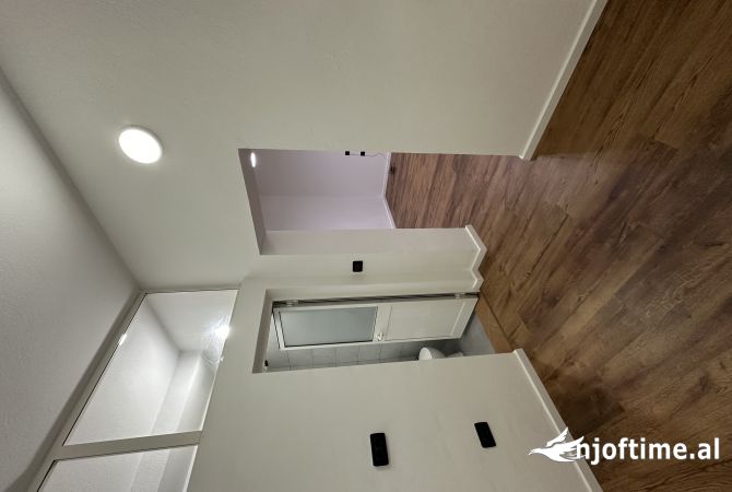 Ambjent me qera te Garda