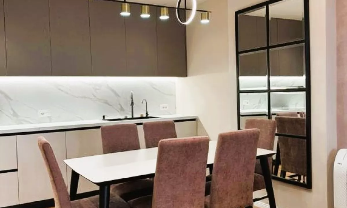 Shtepi me qera Apartament ne Tirane, 1+1, Mobilimi E mobiluar, Pagesa 750  Euro.