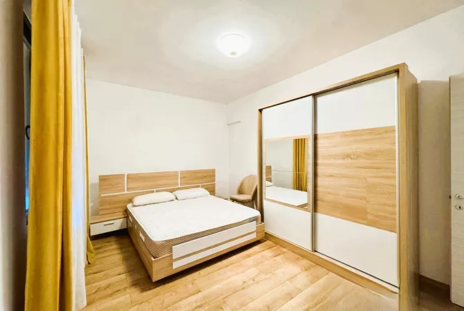 Shtepi ne shitje Apartament ne Tirane, 2+1, Mobilimi E mobiluar, Pagesa 160,000  Euro.