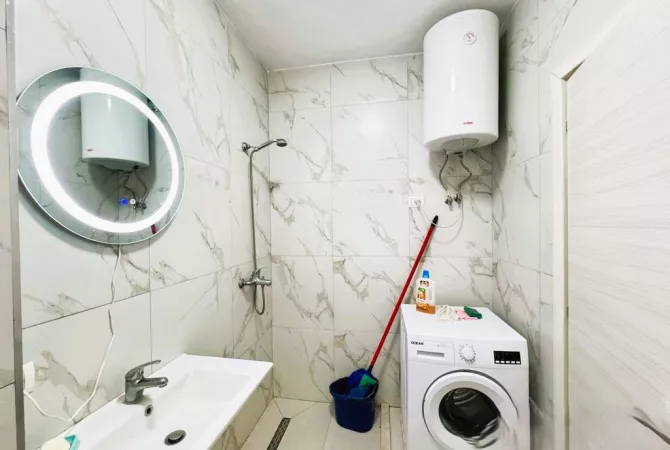 Shtepi ne shitje Apartament ne Tirane, 2+1, Mobilimi E mobiluar, Pagesa 160,000  Euro.