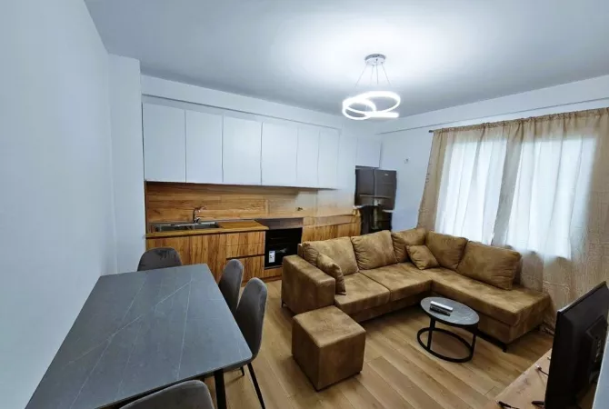 Apartament 2+1 per qera ish fusha e  Aviacionit