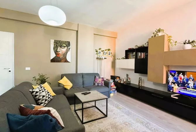 Shtepi me qera Apartament ne Tirane, 2+1, Mobilimi E mobiluar, Pagesa 600  Euro.