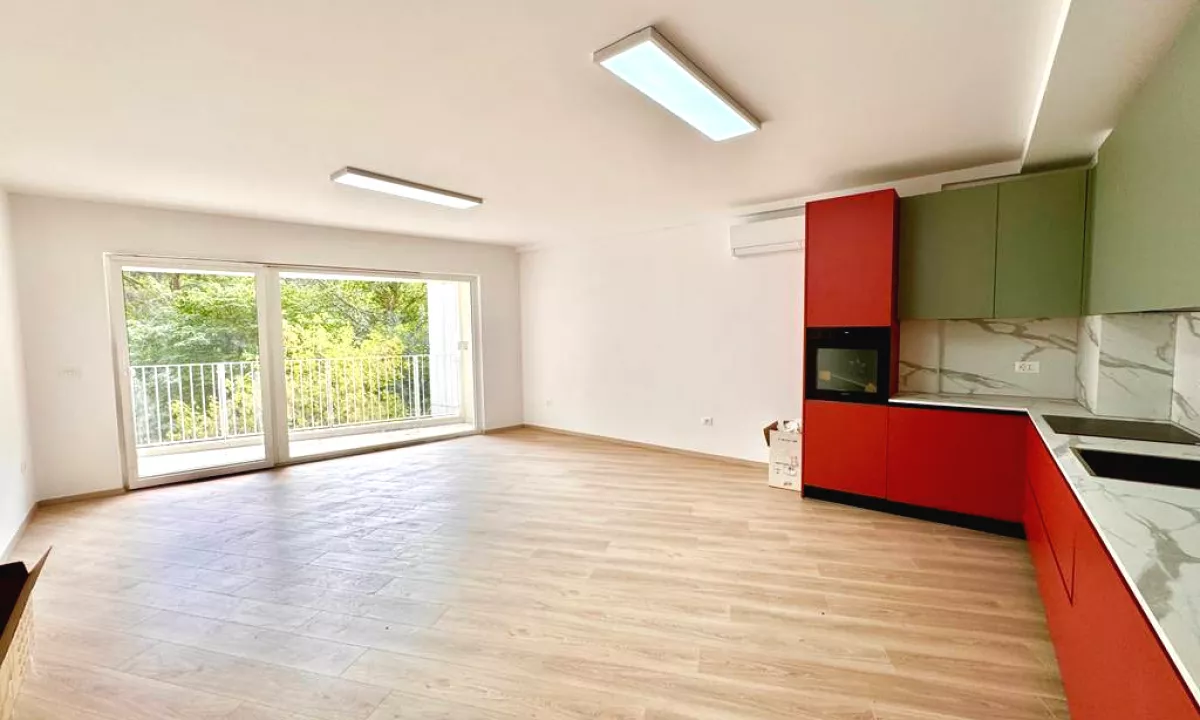 Jepet per qera ambient per zyra, STADIUMIT AIR ALBANIA