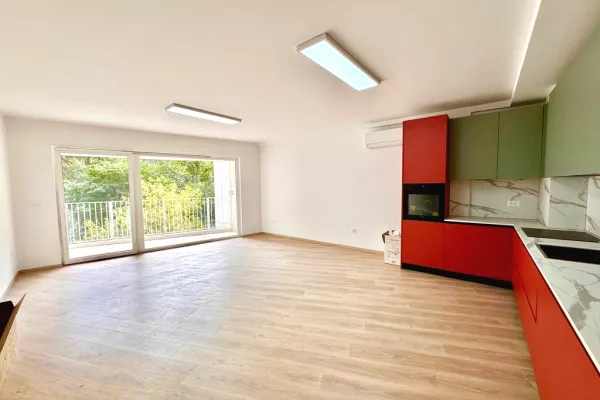 Business Property for Rent 3+1 in Tirana - 1,500 Euro