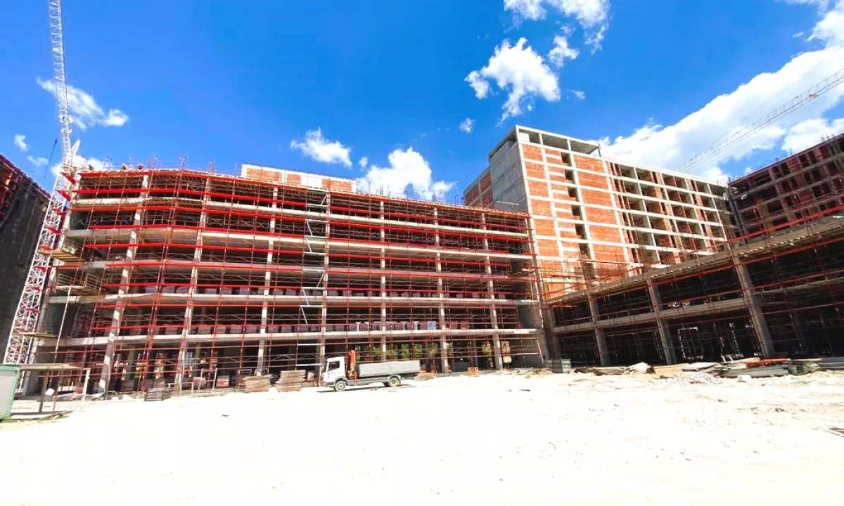 Shtepi ne shitje Apartament ne Tirane, 2+1, Mobilimi E mobiluar, Pagesa 185,300  Euro.