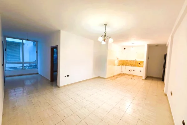 Appartamento in vendita a Tirana 3+1, Arredato