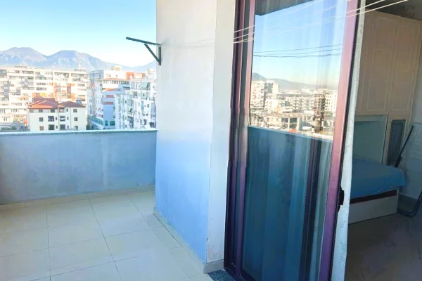 Shtepi ne shitje Apartament ne Tirane, 2+1, Mobilimi E mobiluar, Pagesa 140,000  Euro.