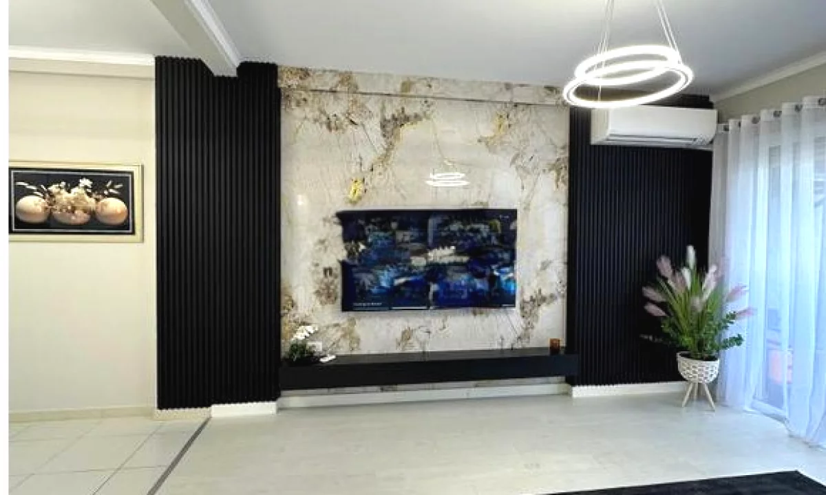 Shtepi ne shitje Apartament ne Tirane, 2+1, Mobilimi E mobiluar, Pagesa 155,000  Euro.