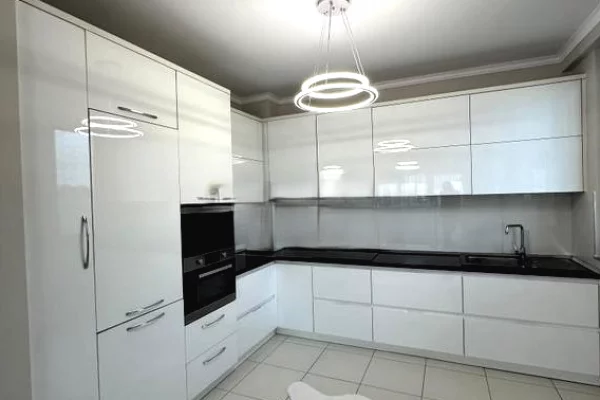 Shtepi ne shitje Apartament ne Tirane, 2+1, Mobilimi E mobiluar, Pagesa 155,000  Euro.
