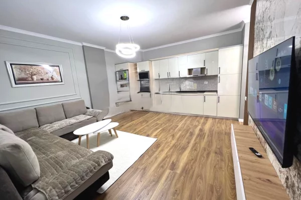 Apartament 2+1 në Rrugën Besim Alla – Misto Mame