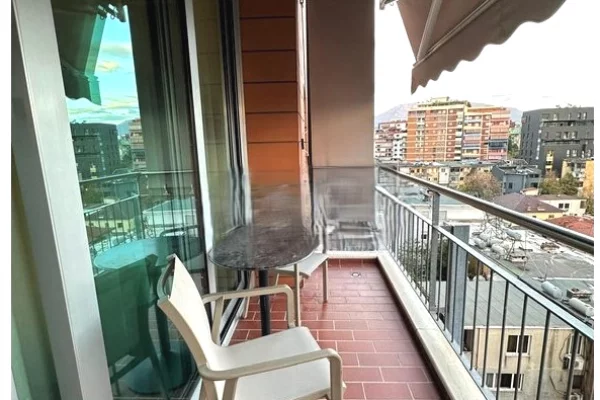 Shtepi me qera Apartament ne Tirane, 2+1, Mobilimi E mobiluar, Pagesa 1,500  Euro.