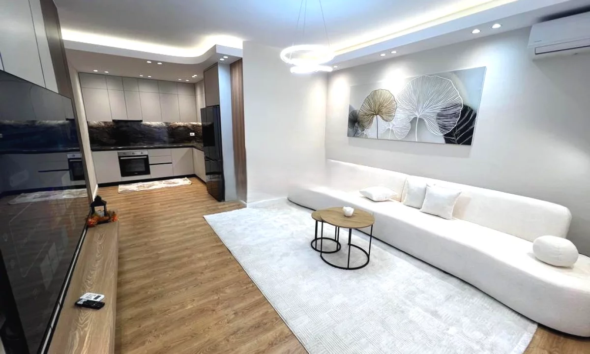 Shtepi ne shitje Apartament ne Tirane, 2+1, Mobilimi E mobiluar, Pagesa 173,000  Euro.