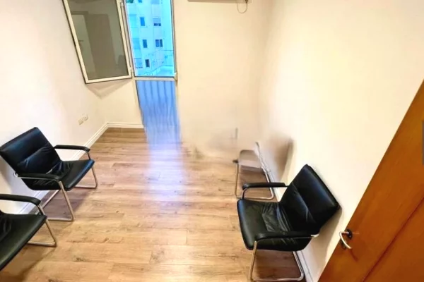 Business Property for Rent 3+1 in Tirana - 850 Euro