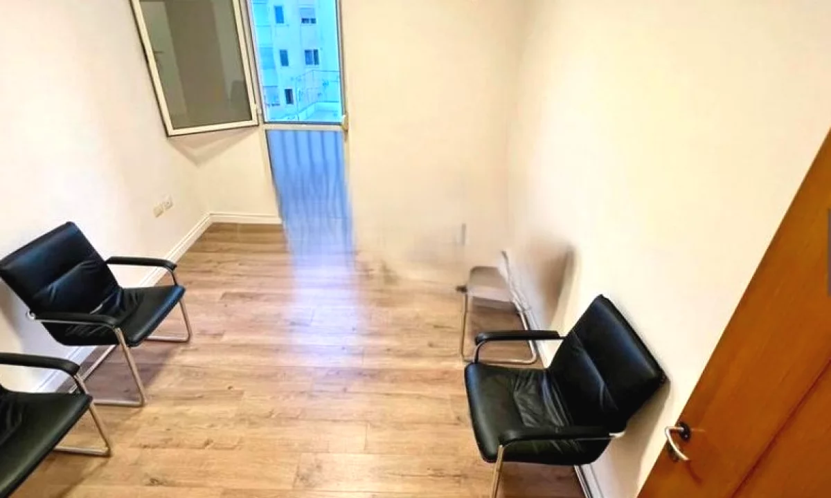 Qira, Apartament per zyra, Rruga e Kavajes