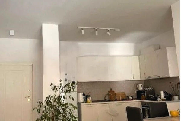 Business Property for Rent 3+1 in Tirana - 750 Euro