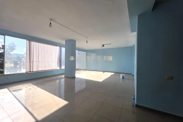 Business Property in Sale 3+1 in Tirana - 142,400 Euro