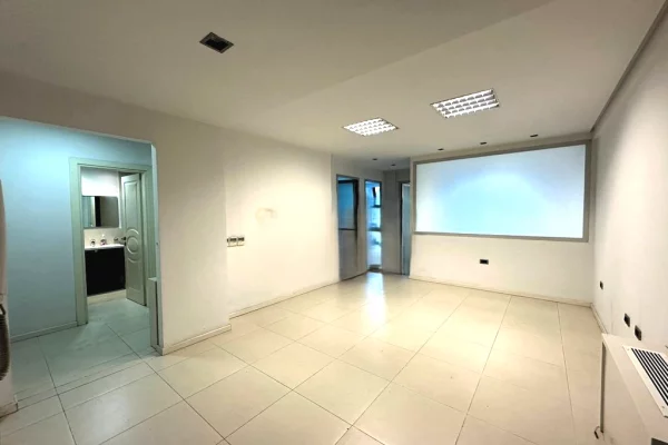 Business Property for Rent 3+1 in Tirana - 1,500 Euro