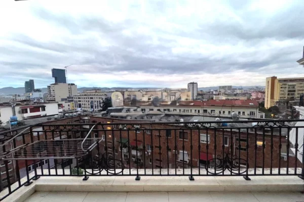 Shtepi me qera Apartament ne Tirane, 1+1, Mobilimi E mobiluar, Pagesa 850  Euro.