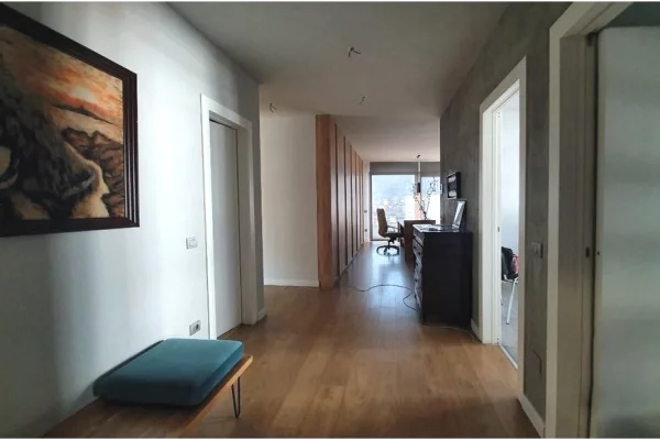 Business Property for Rent 3+1 in Tirana - 3,000 Euro