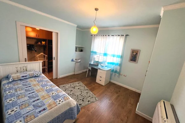 Shtepi me qera Apartament ne Tirane, 2+1, Mobilimi E mobiluar, Pagesa 1,400  Euro.