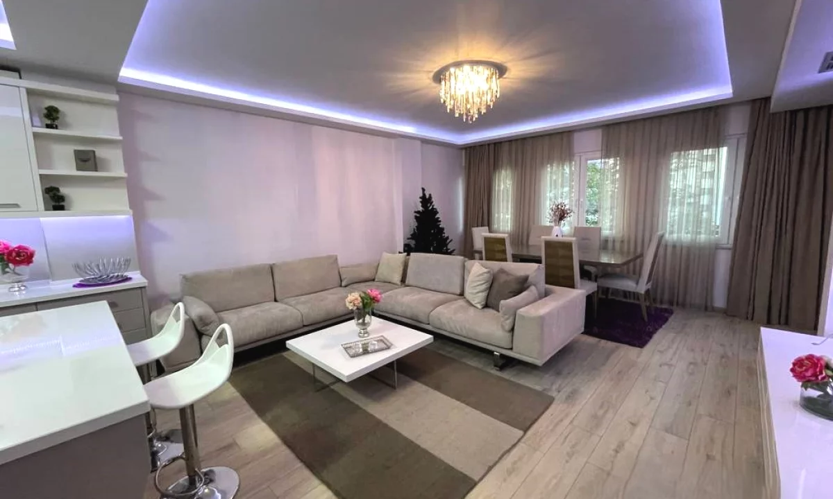 Shtepi me qera Apartament ne Tirane, 2+1, Mobilimi E mobiluar, Pagesa 1,300  Euro.