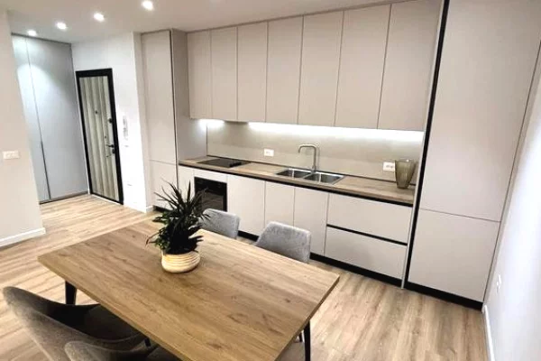 Shtepi me qera Apartament ne Tirane, 1+1, Mobilimi E mobiluar, Pagesa 850  Euro.