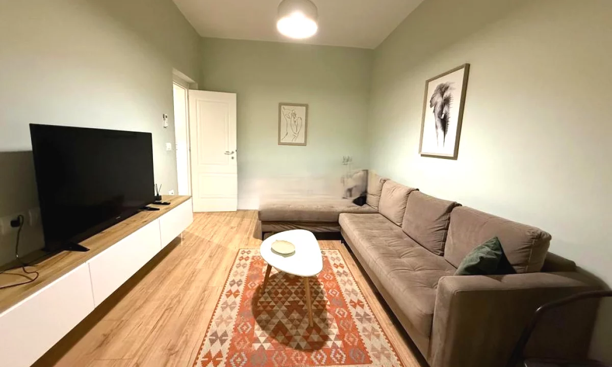 Shtepi me qera Apartament ne Tirane, 2+1, Mobilimi E mobiluar, Pagesa 600  Euro.